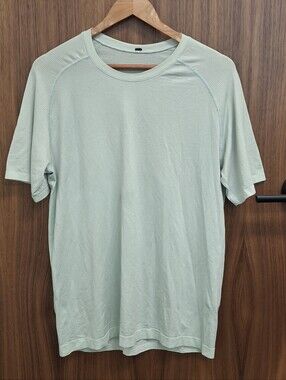 LULULEMON Mint Green SS Tee Shirt SZ L